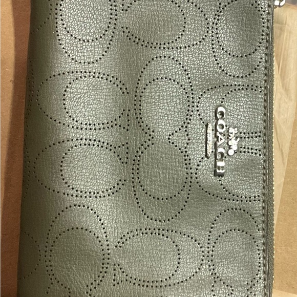 Coach Handbags - Coach Olive Leather Wristlet
